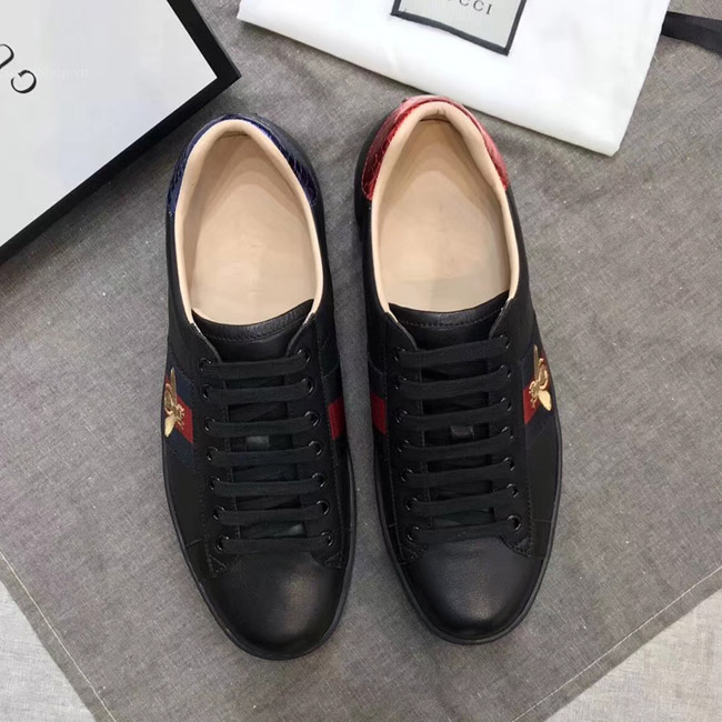 Giày Gucci ong màu đen