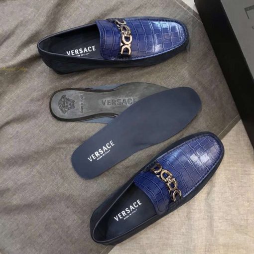 Các chi tiết giày Versace siêu cấp đều được làm tinh xảo