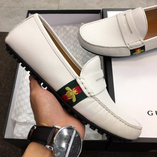 Trên tay giày nam Gucci GCGN5793