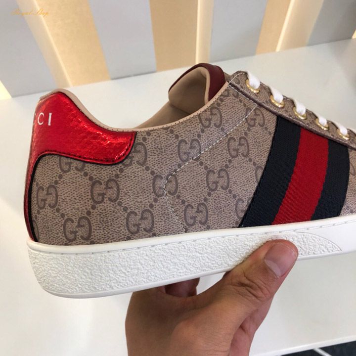 Giày Gucci buộc dây 2019