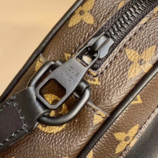Tên thương hiệu Louis Vuitton Paris được khắc lên mặt khóa kéo rõ nét