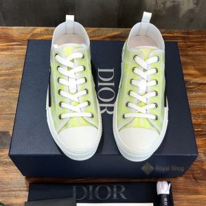 Mặt trước giày Dior nam nữ 2021