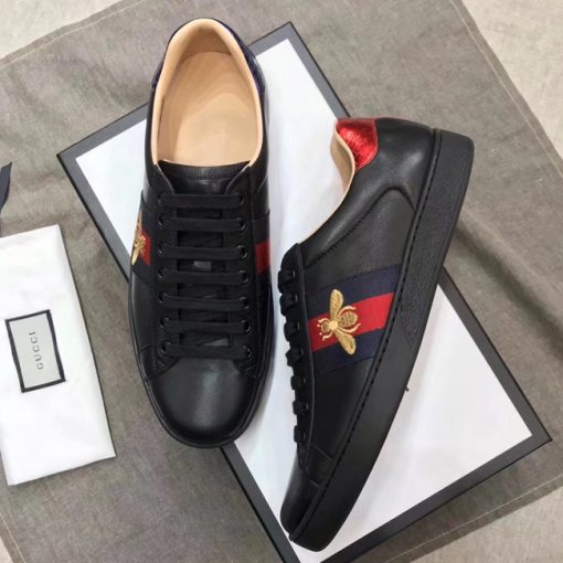 Giày Gucci ong màu đen siêu cấp GCGN876 - thiết kế sang sang trọng, tiện dụng thích hợp cho quý ông công sở phải di chuyển hàng ngày.