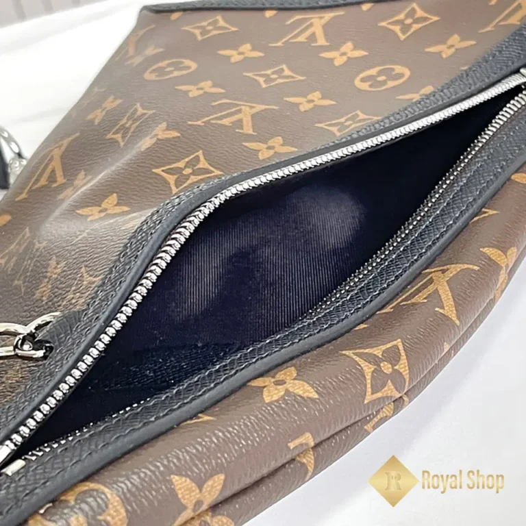 Bên trong Túi nam LV Slingbag Br-M30936