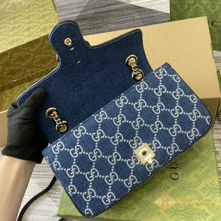 Các chi tiết Túi đeo chéo nữ Gucci GG Marmont 443497