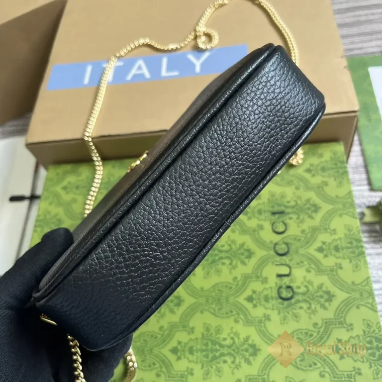 Đáy Túi nữ Gucci GG Marmont B-772759