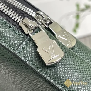 Khoá kéo Túi nam LV Slingbag Gr-M30863