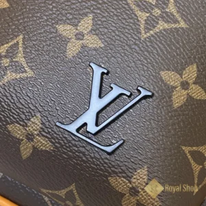 Logo LV góc Túi LV nam Slingbag M46718