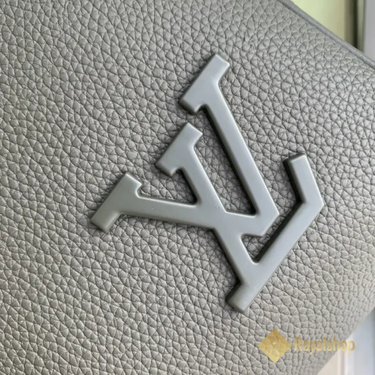 Logo bên ngoài Túi du lịch LV nam Keepall G-M21420