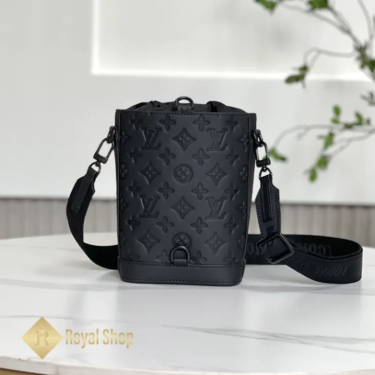 Mặt sau Túi đeo chéo LV nam Slingbag M82248