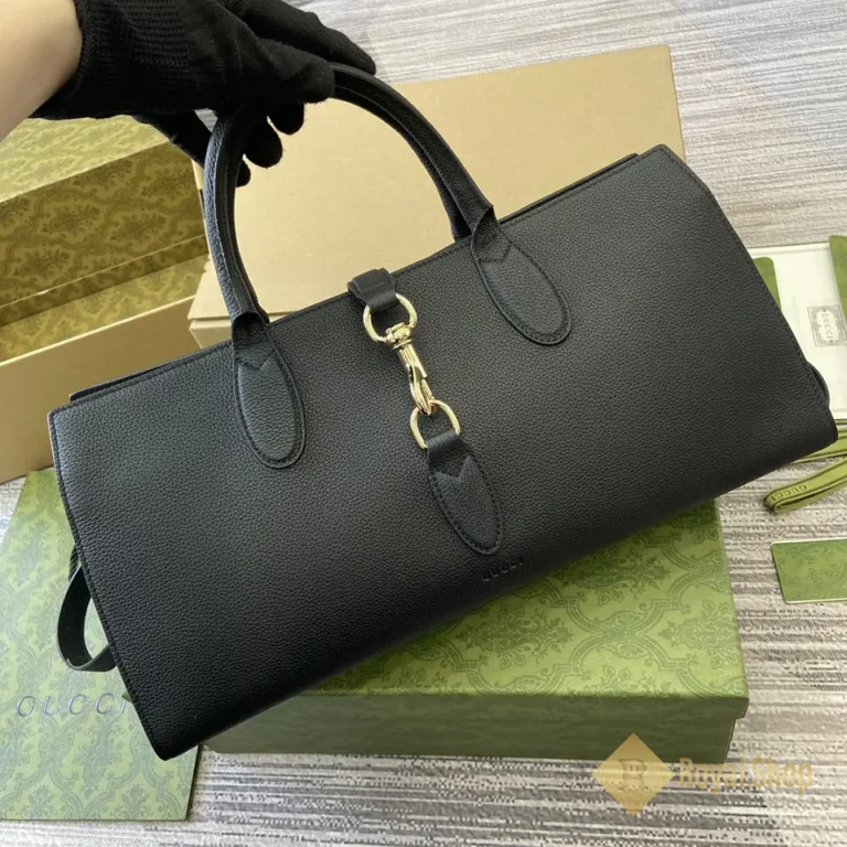 Trên tay Túi xách Gucci nữ Medium B-795282