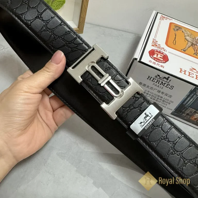 Trên tay dây lưng nam Hermès BHM07108