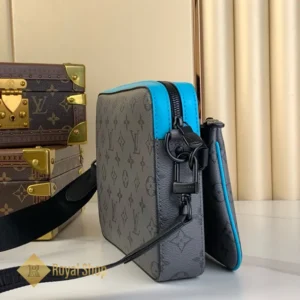 Túi Trio Messenger Monogram Eclipse cạnh bên