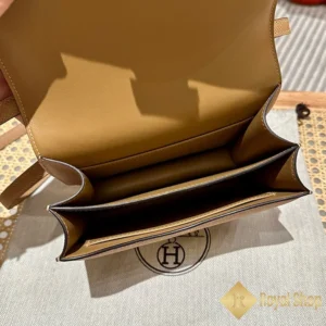 Bên trong Túi nữ Hermes Constance 19 Gold Brown