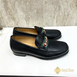 Cạnh bên Giày lười Gucci nam loafer Horsebit JGC08086