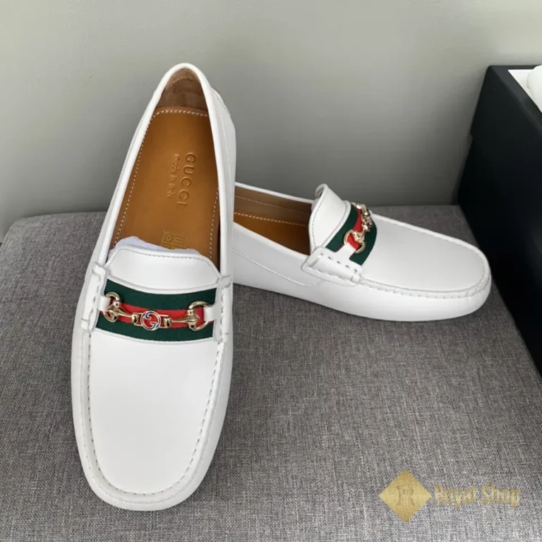 Form Giày lười nam Gucci đế bệt mocassin Driver JGC08064