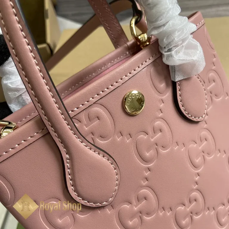 Khoá Túi nữ Gucci GG super mini 790133