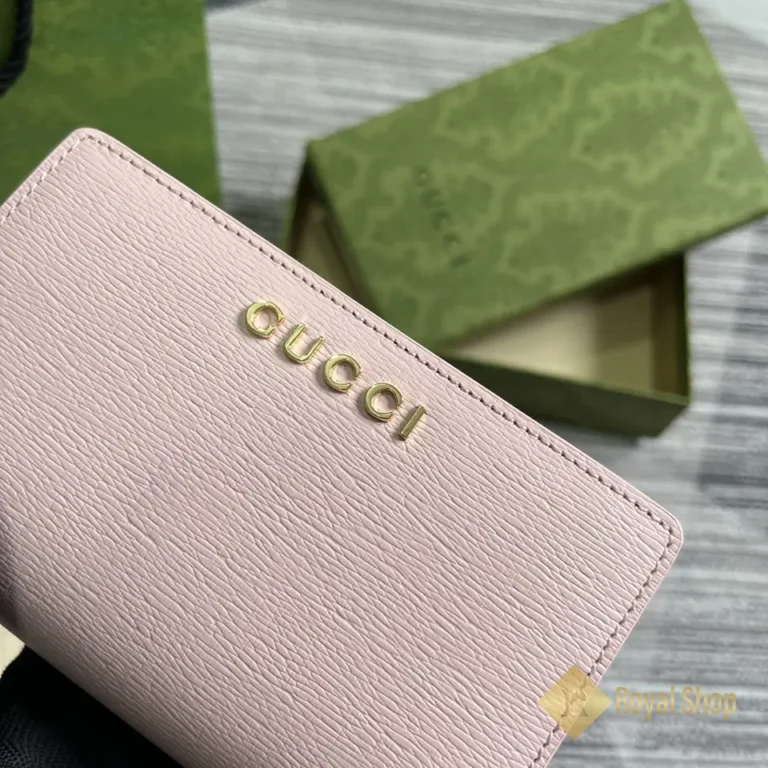 Logo Ví nữ Gucci Script P-772640