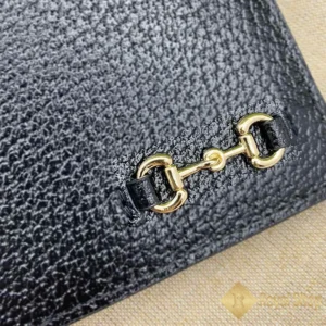 Logo kim loại mạ PVD cao cấp Ví Gucci nam ngắn Bi-fold Horsebit 700462