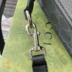 Móc qoai Túi đeo chéo Gucci nam Messenger 795438