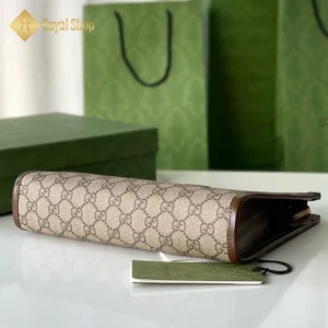 Phần đáy Túi Clutch Gucci nam Interlocking 672956 màu be