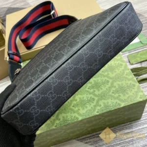 Đáy Túi Gucci nam GG Supreme Messenger màu đen GC792081FADJA 1042