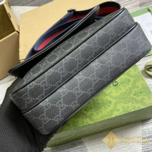 Đáy Túi nam Gucci Small GG crossbody màu đen GC795479