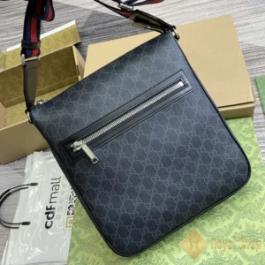 Góc nghiêng Túi Gucci nam GG Supreme Messenger màu đen GC792081FADJA 1042