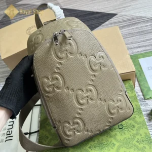 Góc nghiêng Túi Gucci nam Jumbo GG crossbody màu nâu GC766937