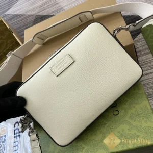 Góc nghiêng Túi Gucci nam Small GG Crossbody màu trắng GC795465