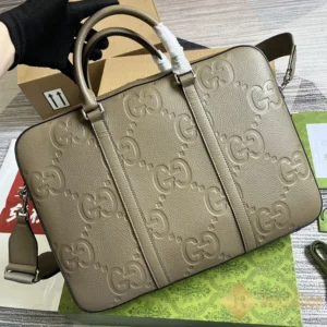 Góc nghiêng Túi công sở nam Gucci Jumbo GG briefcase màu nâu GC658573