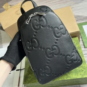 Góc nghiêng Túi nam Gucci Jumbo GG crossbody màu đen GC766937