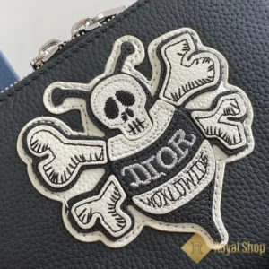 Logo Túi nam Dior đeo chéo Zipped Pouch màu đen DR22412-3