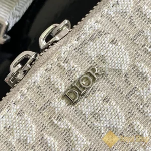 Logo Túi nam Dior đeo chéo Zipped Pouch màu trắng DR22412-1