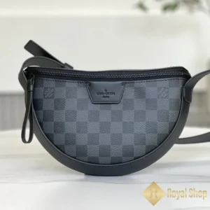 Túi LV nam Moon Crossbody M23835 caro