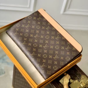 Túi nam LV cầm tay Pochette M82540 màu nâu