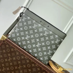 Túi nam LV cầm tay Pochette To-Go Xám M81570