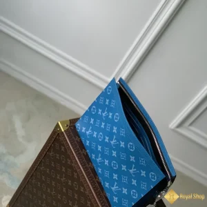 Túi nam LV cầm tay Pochette Voyage màu xanh M83099 like auth