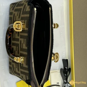 Túi nữ Fendi mini ByTheWay nâu M480 bên trong