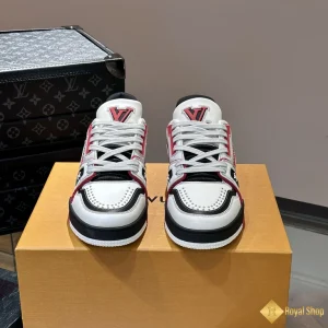 cận cảnh Giày nam LV Trainer Sneaker 1AD7JN