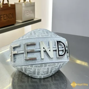 cận cảnh Túi nữ Fendi Graphy màu bạc FD102302