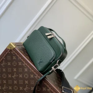 hình ảnh Túi nam LV Avenue Messenger taiga xánh lá M11657