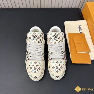 shop bán Giày nam LV Trainer Sneaker Monogram kem 1ACXBG