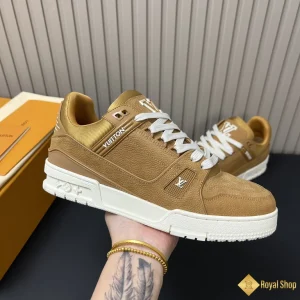 shop bán Giày nam LV Trainer Sneaker màu nâu 1AD9W9