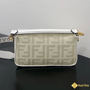 shop bán Túi Fendi nữ Baguette màu trắng 56899B89