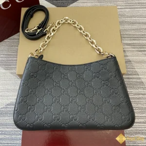 Túi Gucci nữ GG Emblem màu đen 815263