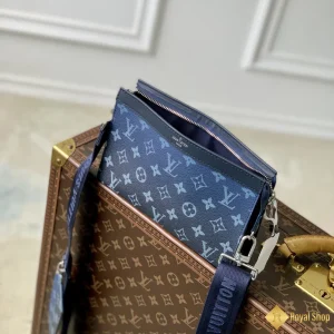 Túi LV nam Pochette đeo chéo màu xanh M81124 đẹp