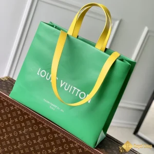 Túi LV nam Shopper Tote MM xanh lá M24457