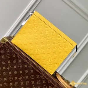 Túi clutch LV cầm tay nam Pochette Voyage MM vàng M61692