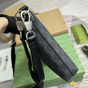 Túi nam Gucci Medium messenger màu đen 726833 2024